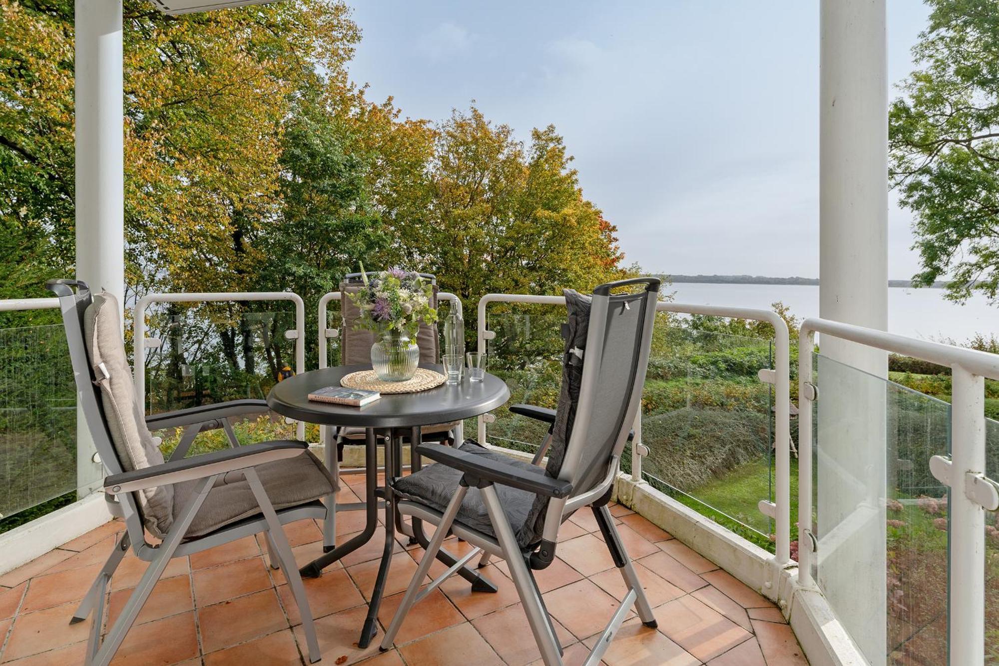 Meerblick Und Golf Apartment